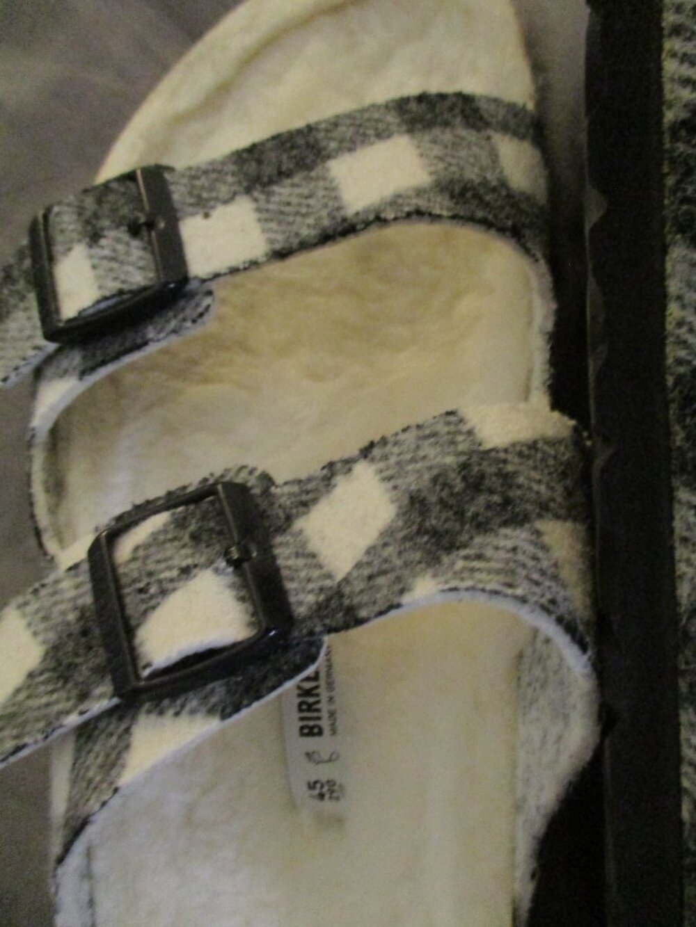 Birkenstock Arizona Genuine Shearling 2-Strap Sandals, M12 (EU45) Brand New
